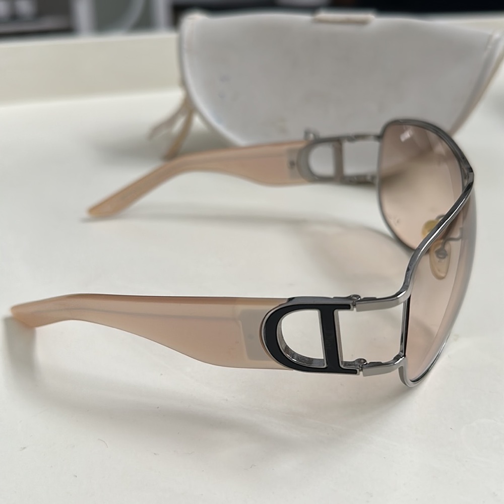 Authentic Dior sunglasses - Picture 3 of 8
